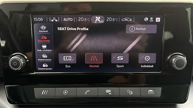 Seat Leon 2.0 TDI DSG FR Sporstourer - fotka 27 z 27