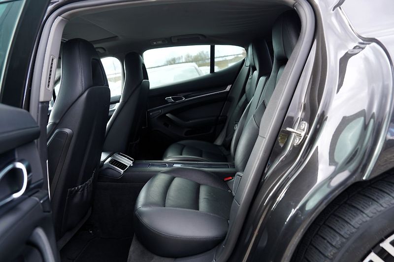 Porsche Panamera 3.6 V6/300PS/kůže/AT/xenony - fotka 29 z 37