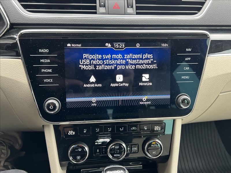 Škoda Superb 2,0 TDI 200HP L&K DSG 4X4 - fotka 33 z 40