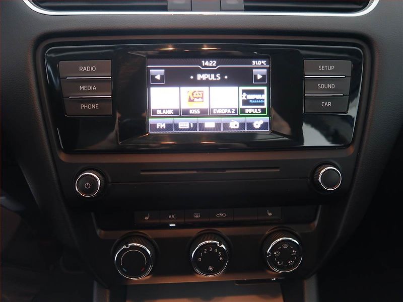 Škoda Octavia (2016) Ambition 1.6 TDI, Tempomat - fotka 12 z 14