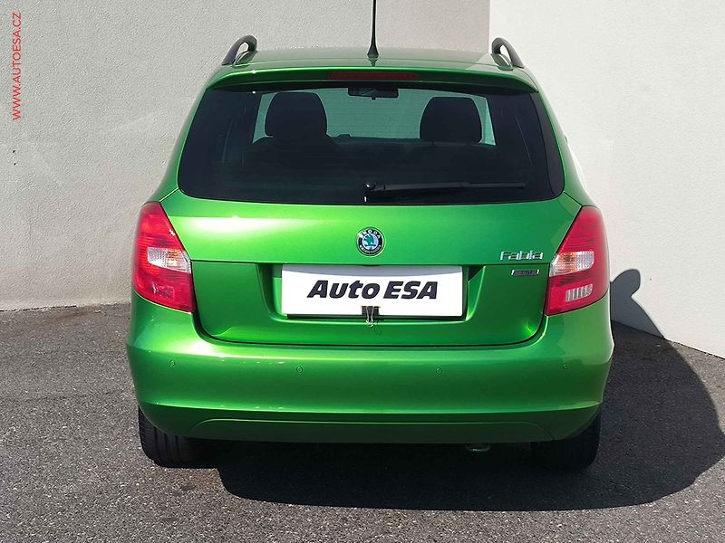 Škoda Fabia (2012) 1.2 TSi, Family, +kola - fotka 5 z 16