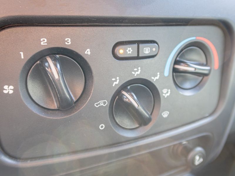 Jeep Cherokee (2002) 2.8CRD 120KW – SPORT STAR - fotka 21 z 39