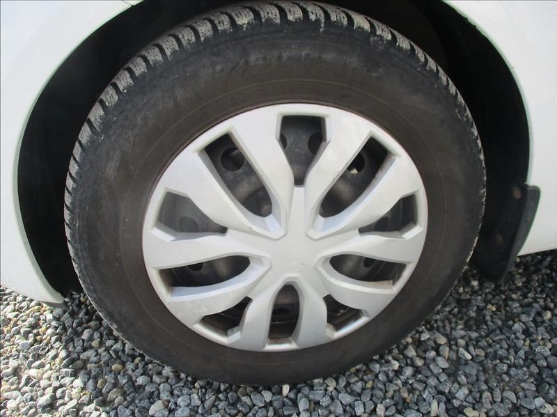 Kia Venga 1,4 i, klima,servis,2.maj,CZ, - fotka 28 z 39
