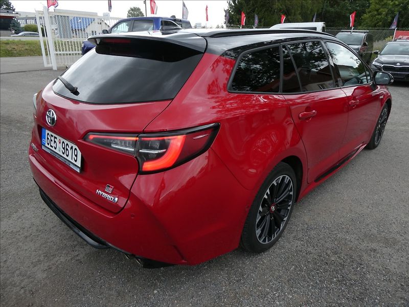 Toyota Corolla 2,0 Hybrid e-CVT GR Sport 112k - fotka 9 z 44
