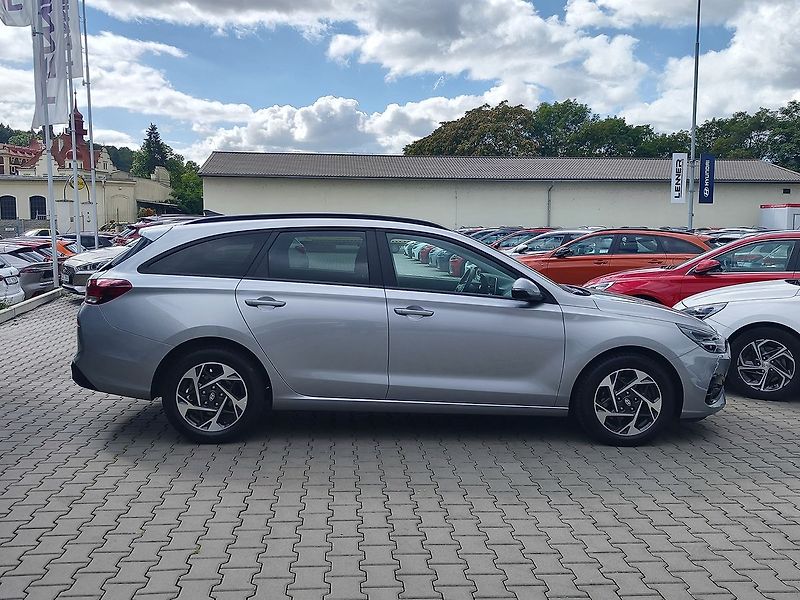 Hyundai i30 1.0 T-GDI/74kW Smart CLIMATE D - fotka 4 z 29