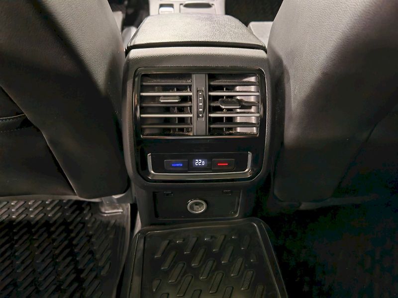 Volkswagen Passat (2015) Variant 2.0 TDI DSG 4x4 Highli - fotka 25 z 32