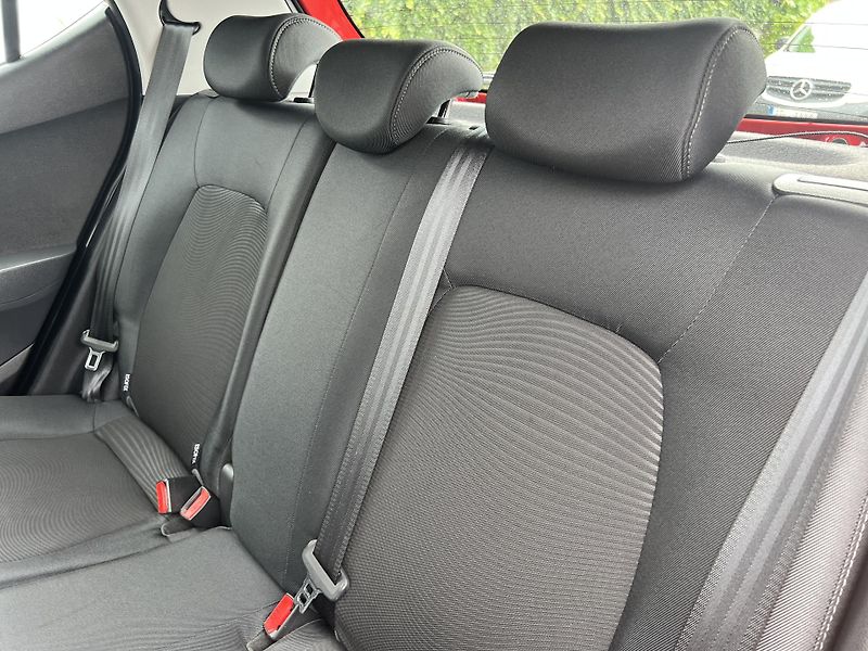 Hyundai i10 1.0i 49kw ABS KOUPENO V ČR - fotka 18 z 31
