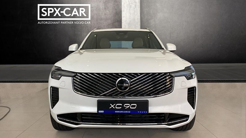 Volvo XC90 (2026) ULTRA BRIGHT, T8 AWD, 228+107 - fotka 2 z 11