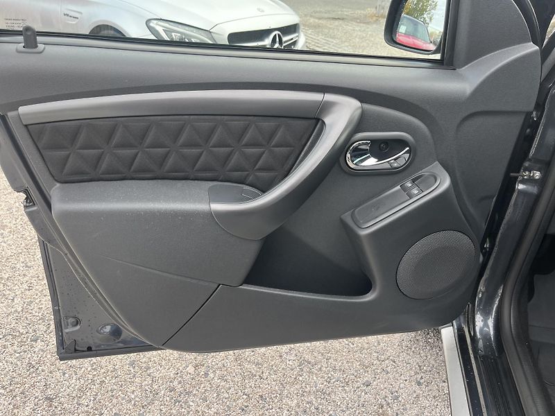 Dacia Duster (2015) 1.6i 84kw klimatizace 32000km! - fotka 12 z 19