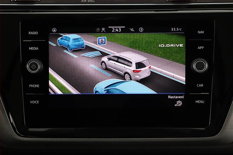 Volkswagen Touran (2023) Comfortline 1.5 TSI - fotka 16 z 20
