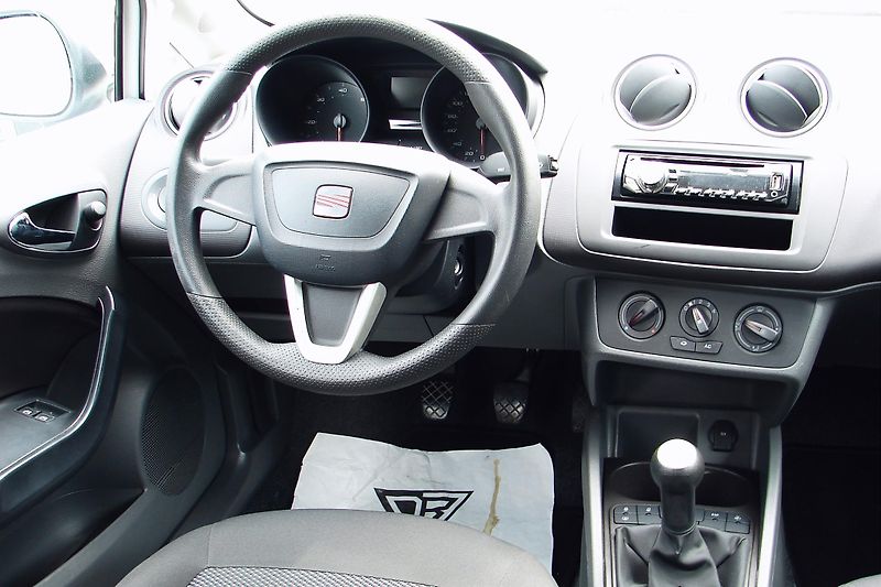 Seat Ibiza IV 1,4TDi 80PS EcoMotive KLIMA - fotka 13 z 32