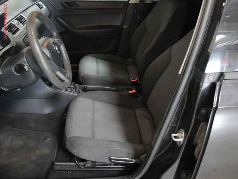 Škoda Rapid (2013) 1.2i, ČR, AC - fotka 9 z 13