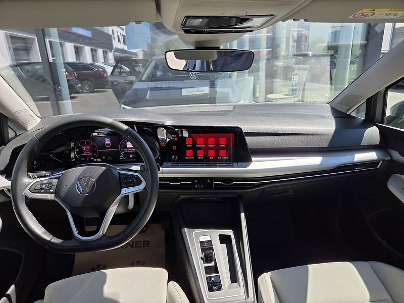 Volkswagen Golf (2023) 2.0 TDI DSG - fotka 12 z 39