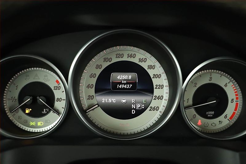 Mercedes-Benz Třídy E (2013) E 350 BlueTEC - fotka 8 z 18