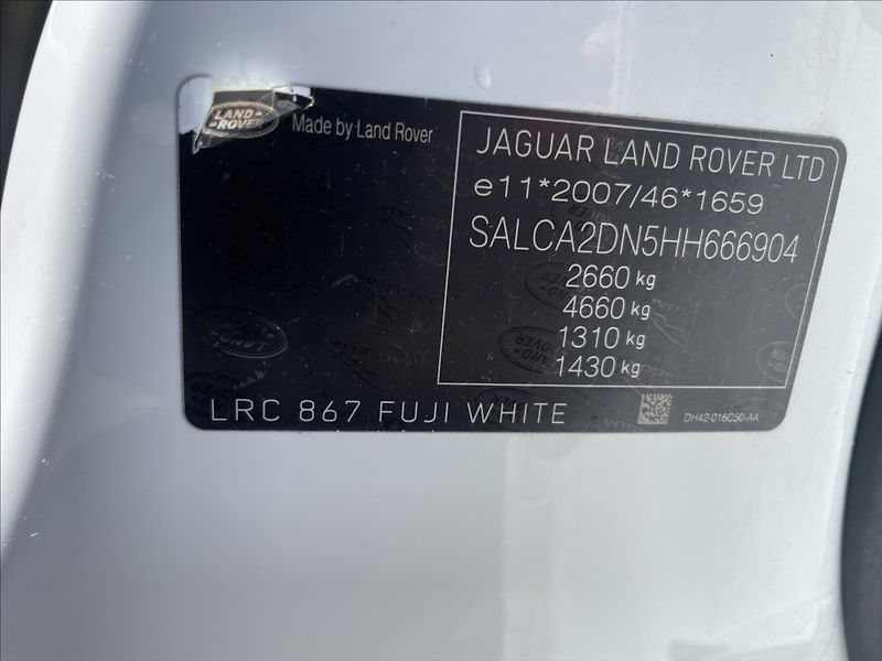 Land Rover Discovery Sport 2,0 TD4 132kw AWD Pano 7mist T - fotka 26 z 35