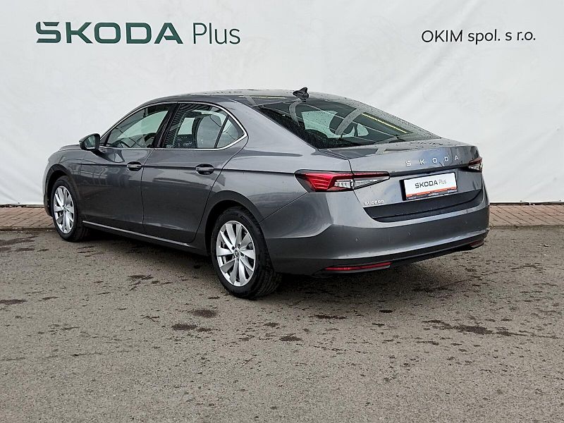 Škoda Superb (2024) Selection 1,5 tsi 110 Kw DSG - fotka 32 z 35