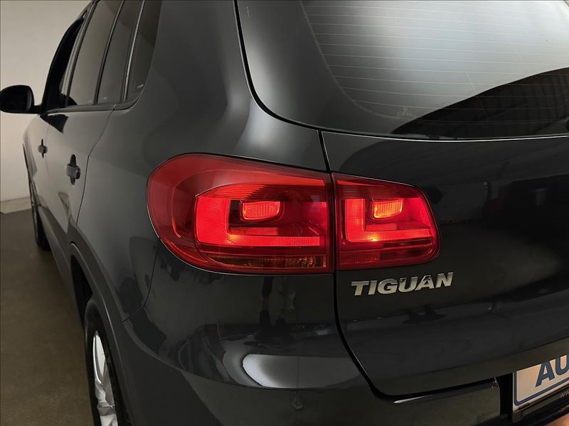 Volkswagen Tiguan 2,0 110kW 4X4 NAVI SERVIS TZ - fotka 37 z 41