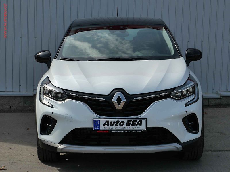 Renault Captur (2022) 1.3TCe, Intense, AT - fotka 2 z 27