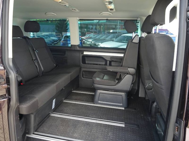 Volkswagen Multivan (2016) 2,0TDi /110kW KR 4 Motion DSG - fotka 21 z 25