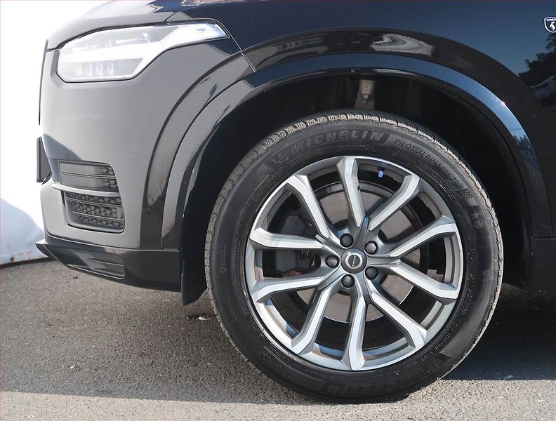 Volvo XC90 (2017) D5 AWD - fotka 15 z 22