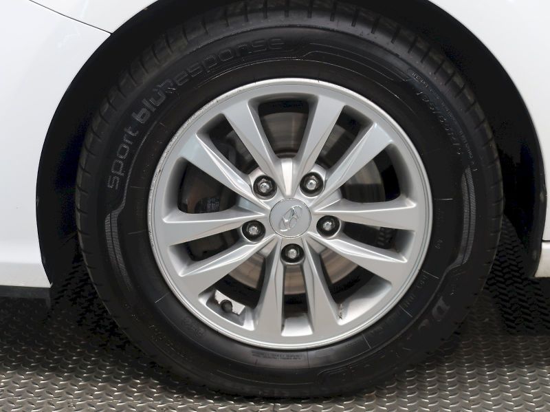 Hyundai i30 (2018) 1.6CRDI 85kW - fotka 12 z 29