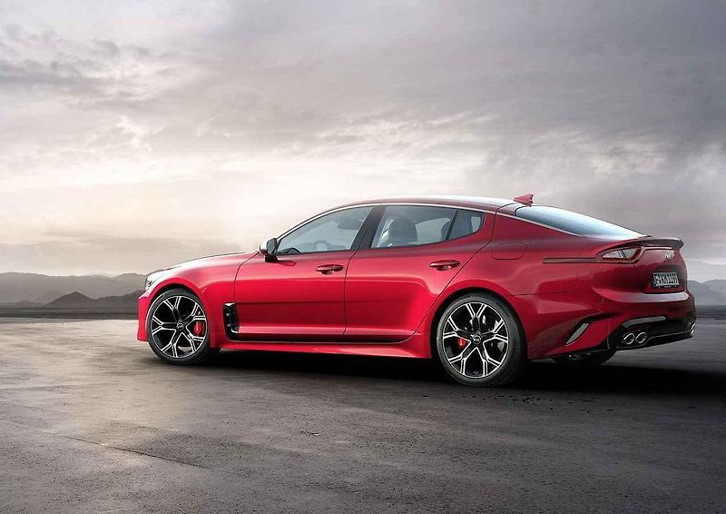 Kia Stinger.