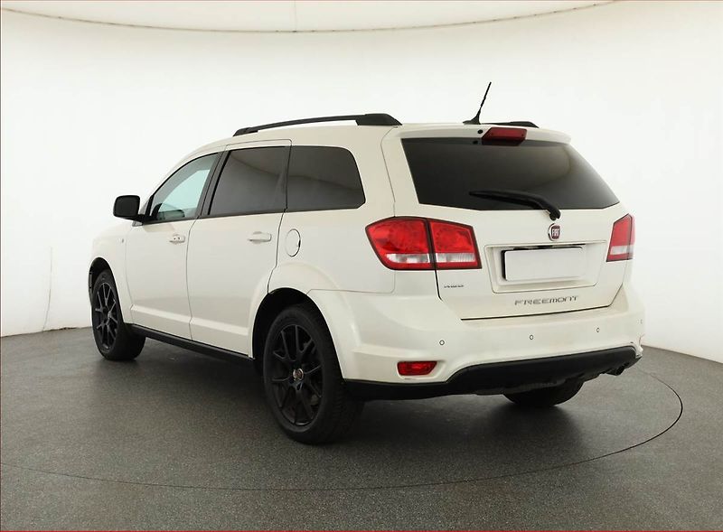 Fiat Freemont (2016) 2.0 MultiJet, 4X4, Automat - fotka 4 z 21