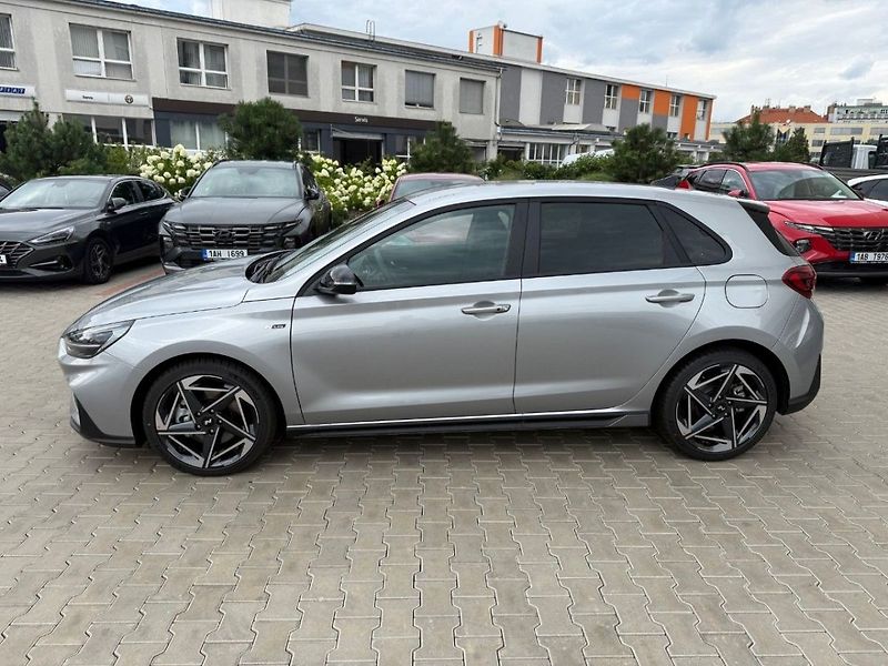 Hyundai i30 HB FL 1,5 T MH DCT NLINE SAFE - fotka 3 z 9