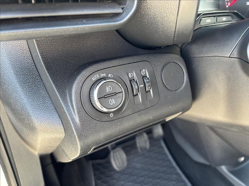 Opel Combo 1,5 CDTI 96kW L2 - fotka 23 z 37