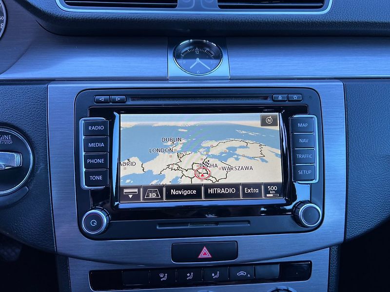 Volkswagen Passat TDI-ALU-NAVI-PLNÝ SERVIS - fotka 39 z 45
