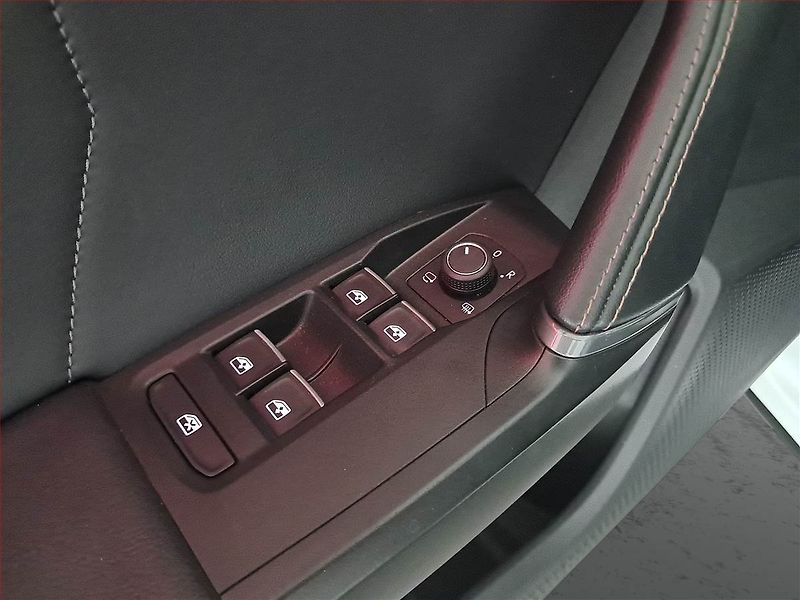 Cupra Formentor (2022) 1.5 TSI - fotka 16 z 18