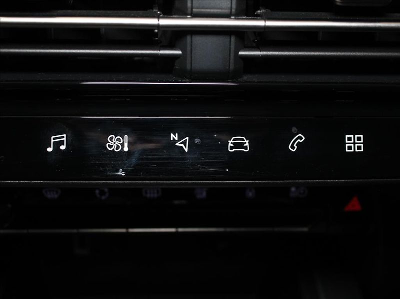 Citroën C5 Aircross 1,6 PHEV 225k.Shine 41tkm! - fotka 20 z 24