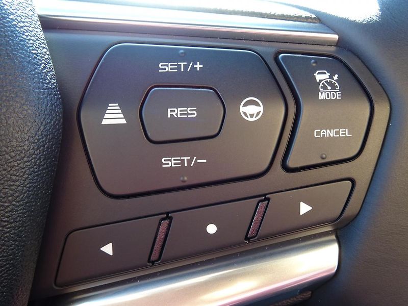 Isuzu D-Max V-Cross 1.9L 163K 4x4 6st. A/T - fotka 24 z 50