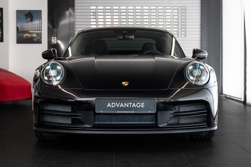 Porsche 911 (992.2) Carrera Pano/Bose/Spor - fotka 2 z 23