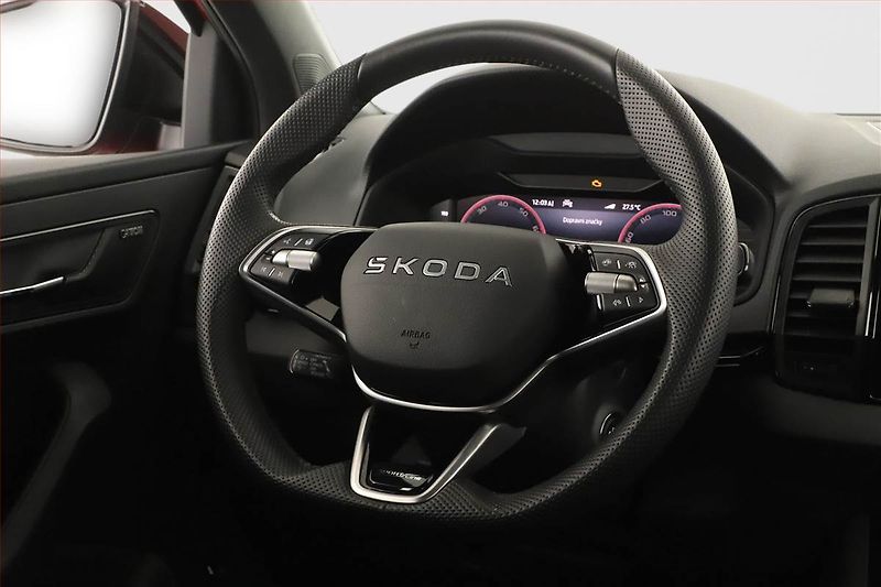 Škoda Karoq (2025) 1.5 TSI, SPORTLINE, AUTOMAT - fotka 8 z 17