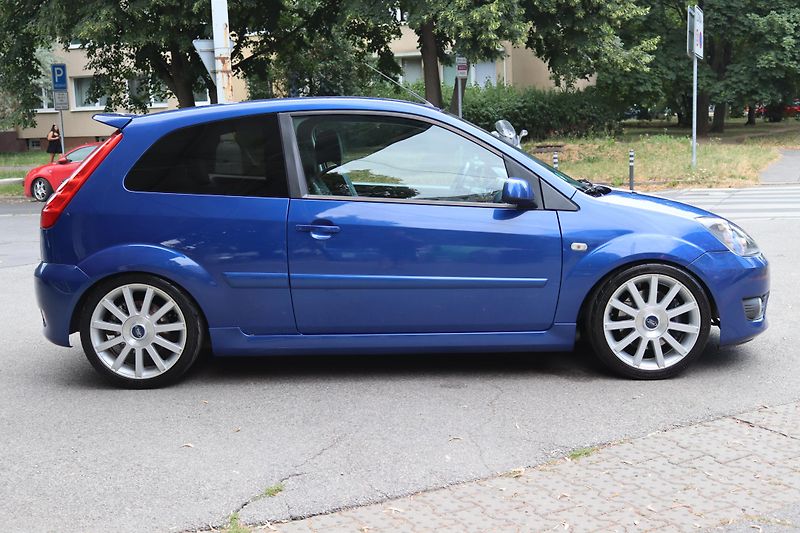 Ford Fiesta ST 2.0i 110kW - fotka 9 z 49
