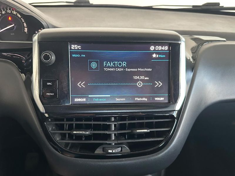 Peugeot 208 1,2 Puretech, tempomat, ČR - fotka 11 z 16