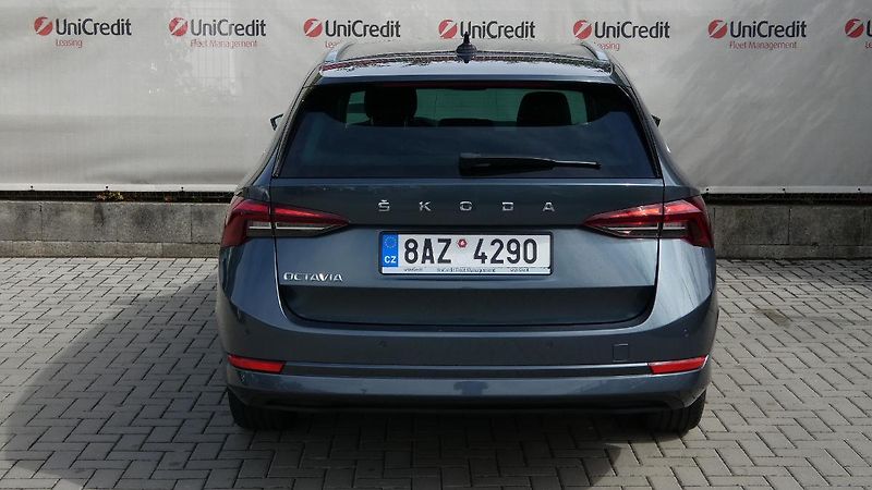 Škoda Octavia 2,0 TDI Style 110 kW - fotka 4 z 23