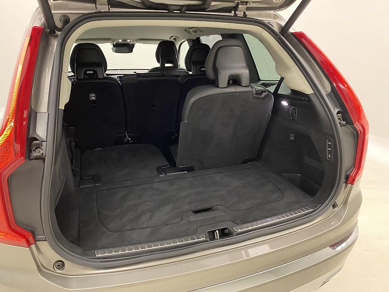 Volvo XC90 B5 AWD INSCRIPTION AUT CZ 7m - fotka 34 z 56