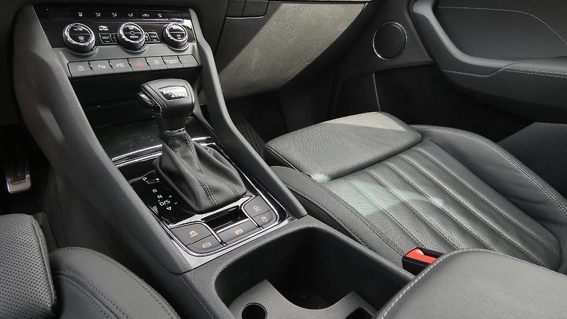 Škoda Kodiaq 2,0 TSI 140 kW L&K 4x4 DSG - fotka 6 z 26