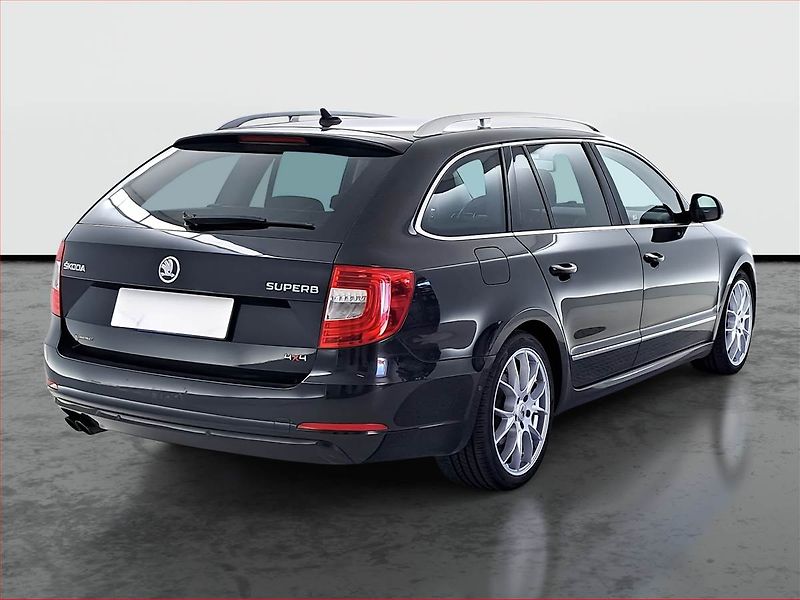 Škoda Superb (2013) Elegance 2.0 TDI, 4X4, Navi - fotka 5 z 17