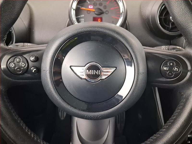 Mini Countryman (2014) Cooper SD, Navi, Xenony - fotka 16 z 20