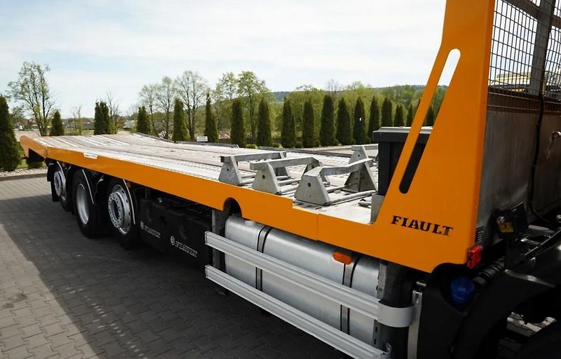 Iveco Stralis (2018) 420 8x4 odtahovka EURO 6 - fotka 12 z 23