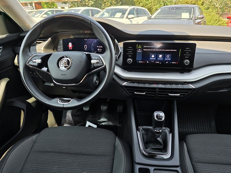 Škoda Octavia 2.0TDI 85KW AMBI+ NEHAVAR ČR - fotka 23 z 37