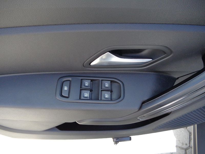 Dacia Duster 1,5 dCi 1.majitel CZ - fotka 9 z 18