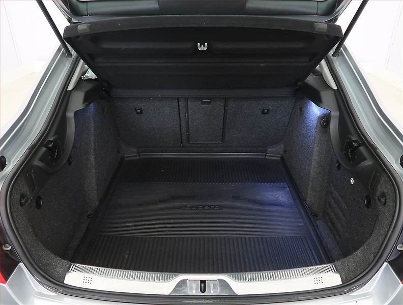 Škoda Superb (2008) 2.0 TDI, Serv.kniha, Xenony - fotka 14 z 20