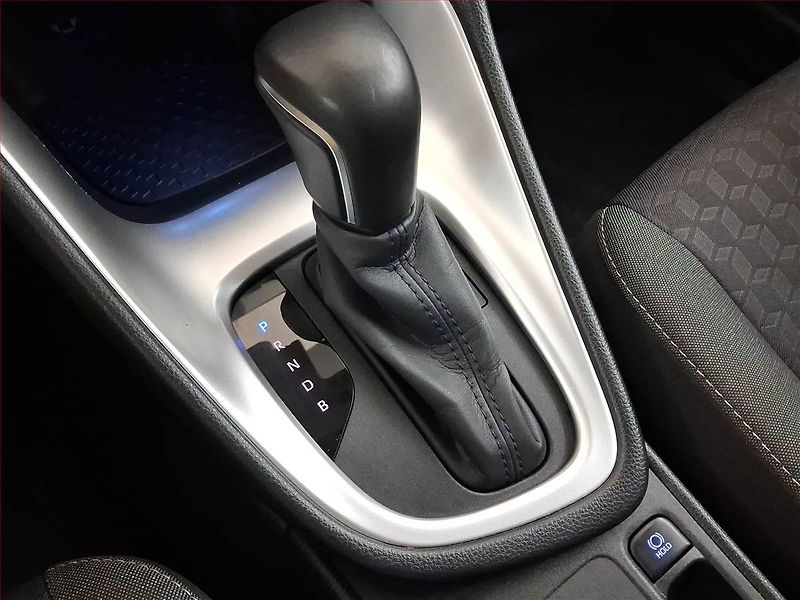 Toyota Yaris (2023) 1.5 VVT-i Hybrid - fotka 13 z 22