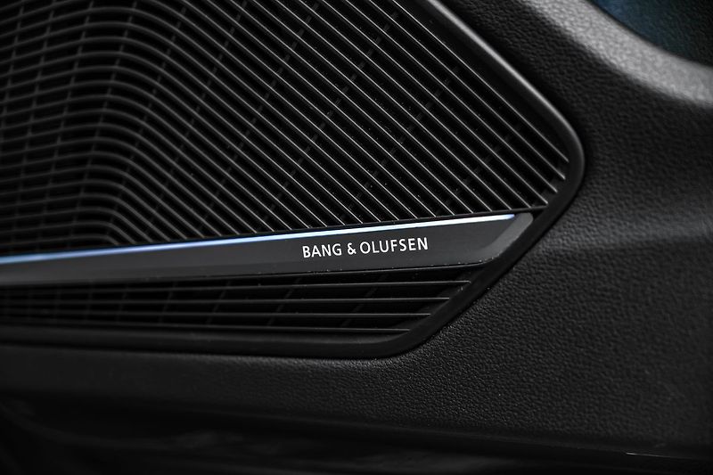 Audi RS 4 RS4  TFSI quattro, keramiky - fotka 24 z 27