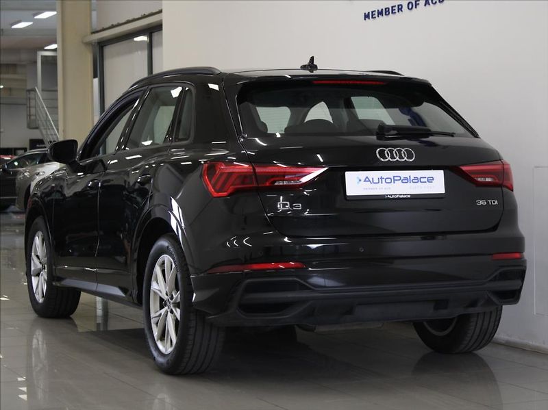 Audi Q3 2,0 TDi S-Line 54tkm. 1.maj.ČR - fotka 3 z 24