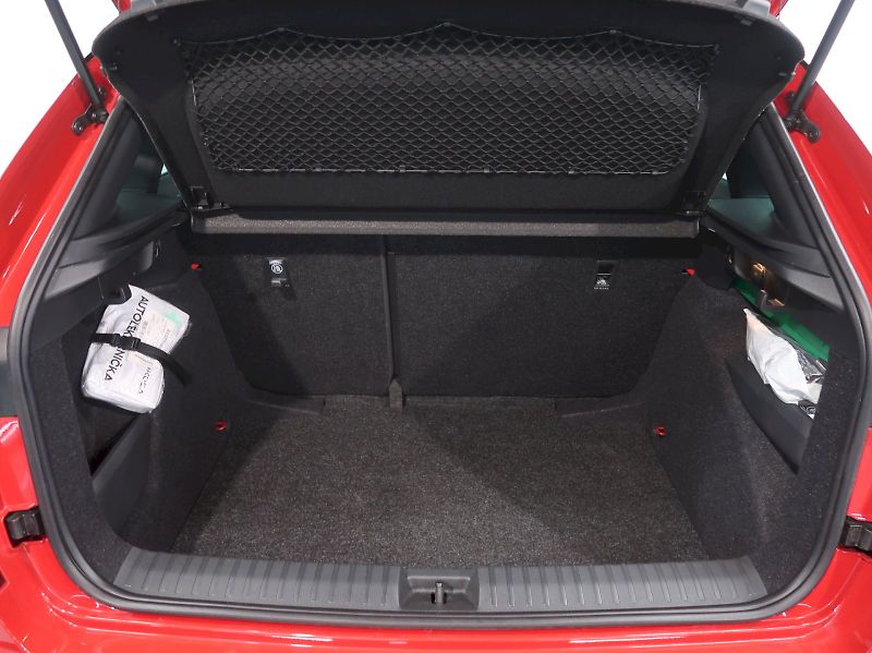 Škoda Kamiq (2026) MONTE CARLO 1.5TSI 110KW DSG - fotka 39 z 40